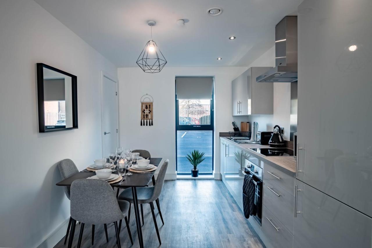 Luxe Interchange Apartment Near Old Trafford - Media City - The Quays Manchester Dış mekan fotoğraf